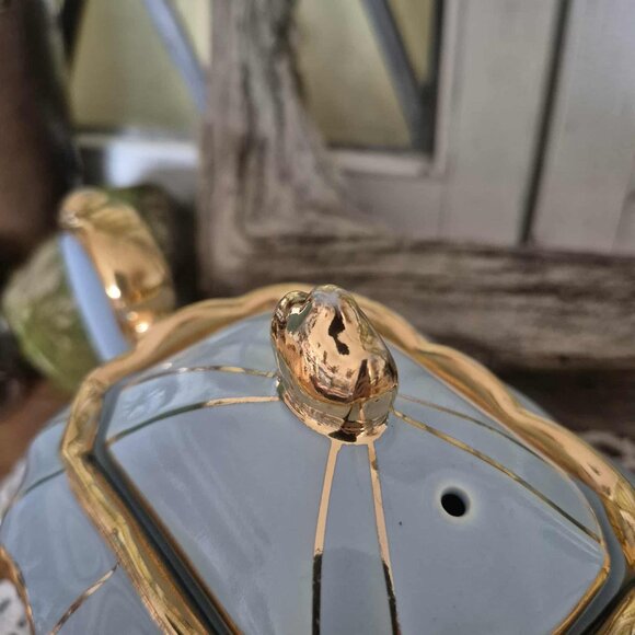 RARE 1930s Sadler Cube Teapot from England - Blue, 24KT Gold Gilding, with Birds - Picture 15 of 15